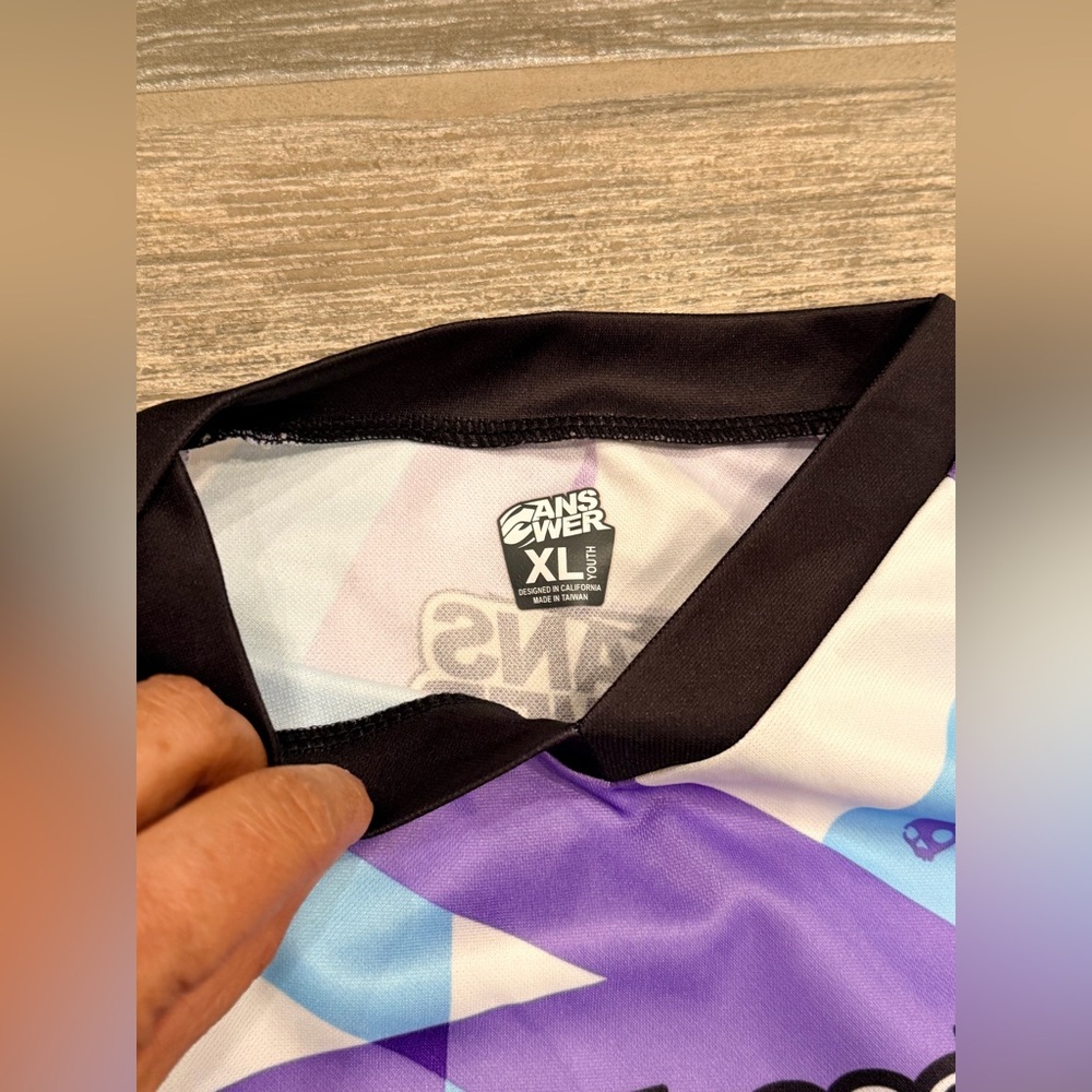 Answer Racing Skullcandy motocross jersey. - Picture 4 of 4